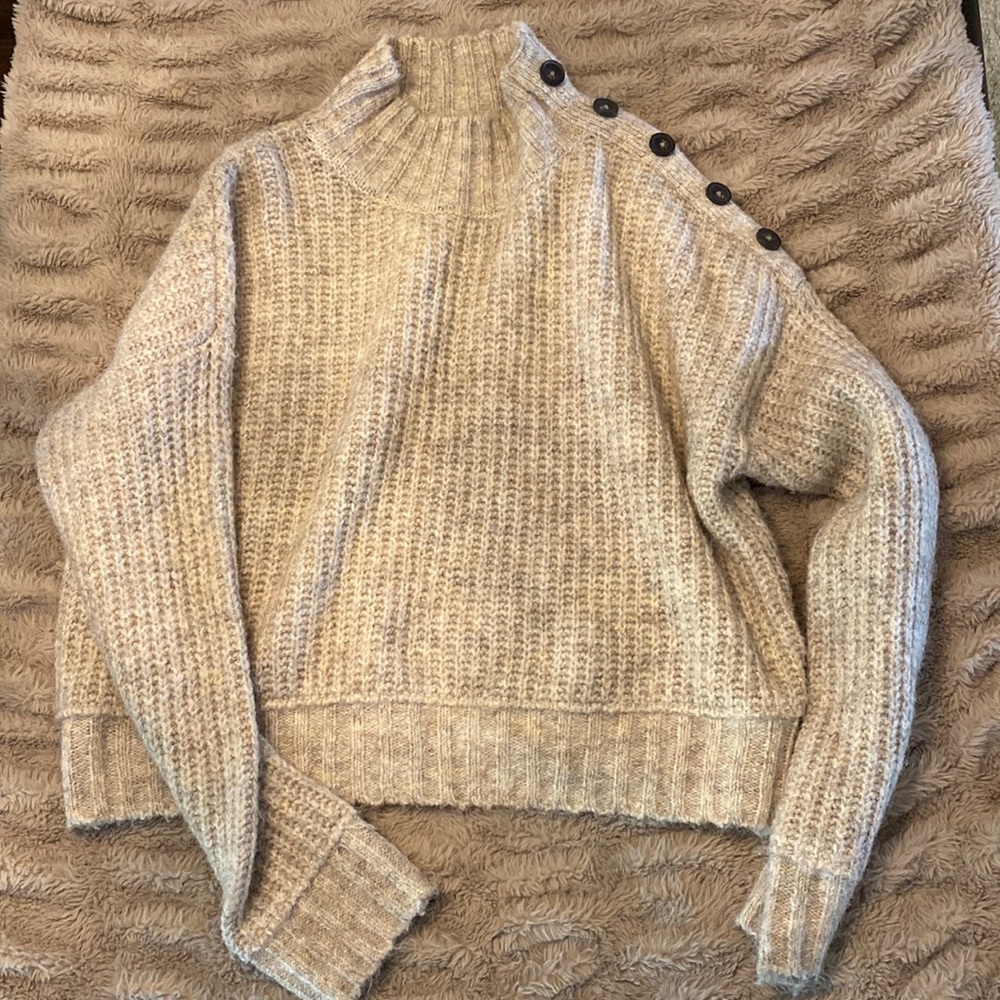 Women’s sweater